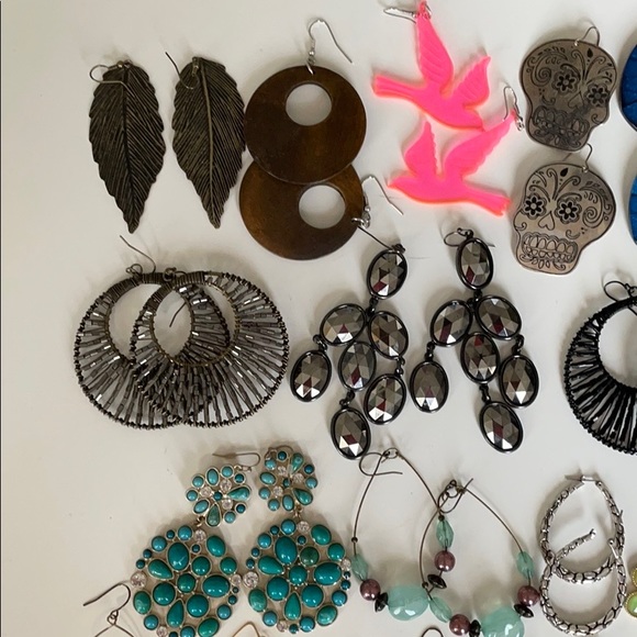 Earring lot bundle 30 pairs - Picture 2 of 7
